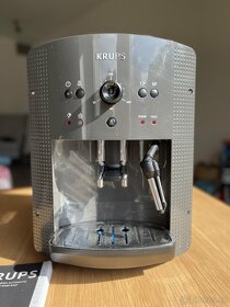 Krups EA81 - automatický kávovar na zrnkovou kávu - 2