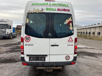 Autobus - Mercedes - 2