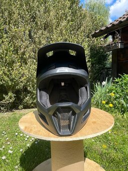 Prodám integrální helmu LEATT MTB Helm Gravity 1.0 (vel. M) - 2