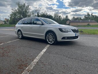 PRODÁM ŠKODU SUPERB II FACELIFT 3.6 FSI - 2