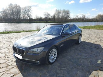 BMW 750 Li 4.4 V8 300 kW - 2