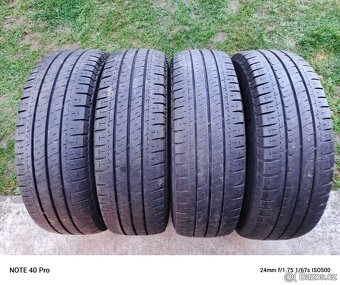 Pneu Michelin 215/70/15C letní - 2