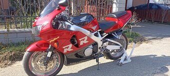 Honda CBR 900RR Fireblade 1999 SC33 - 2