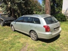 Toyota Avensis kombi 2,0D 85Kw r.v.2005 náhradní díly - 2