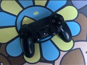 Playstation 4 konzole - 2