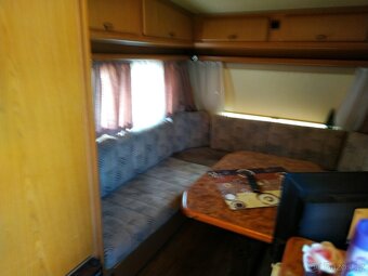 Obytny Karavan Erbia - 2