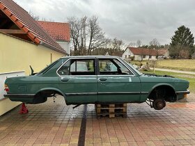 BMW 518 motor M10B18 nahradni dily s celeho vozu - 2
