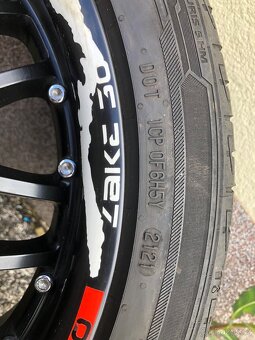 Alu kola Dotz r17 235/40r17 - 2