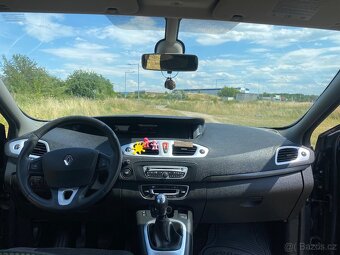 Renault Megane Scenic - 2