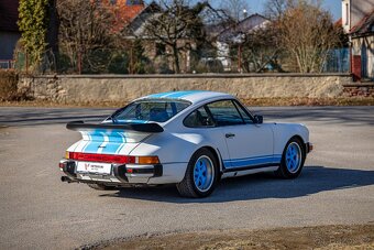 Porsche 911 930 Turbo - 2