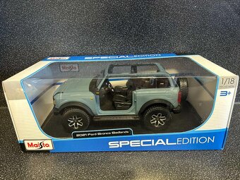 Ford Bronco 1:18 - 2