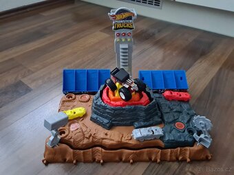 Hot wheels Monster truck aréna - Bone Shaker finále - 2