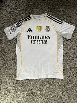 Mbappe Real Madrid dres - 2