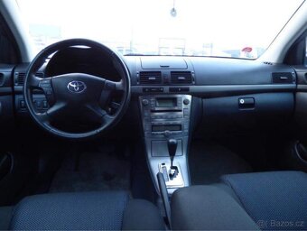 Toyota Avensis - 2