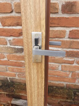 Interiérové dveře 1ks 70 pravé 
viz - 2