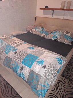 Polohovatelná Postel - 2