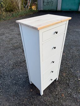 Komoda IKEA Hemnes s 5 zásuvkami- bíl. mořidlo - 2