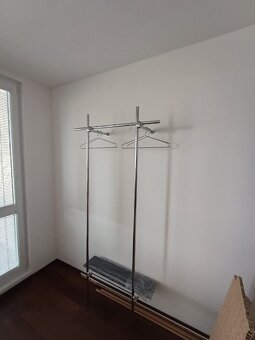 Věšák (praktický, variabilní) - 2