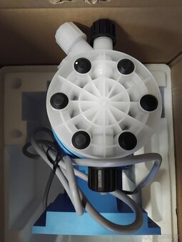 Dávkovací čerpadlo chemie EMEC - 2