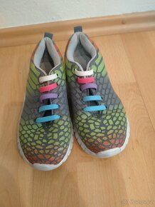 Dívčí tenisky 33 - 2