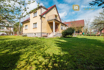 Prodej velkého domu s garáží a zahradou, 850 m2 - Tábor - 2