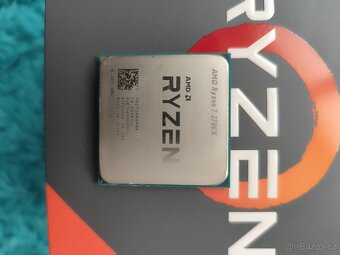 AMD Ryzen 7 2700X - 2