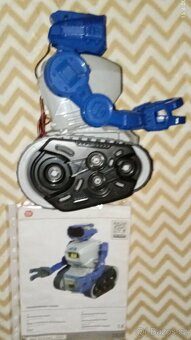 Programovatelný robot značky Play tive -DR -6810 - 2