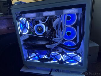 Rtx 4090 gigabyte aorus extreme - 2