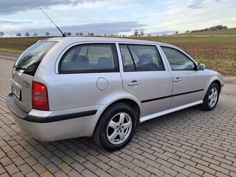 ŠKODA OCTAVIA Combi 1.6i 6/2002 KLIMA,ALU,VYHŘ.SED, STK 2027 - 2