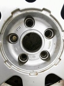orig. Al disky VW 7Jx15, 5x112, s pneu 205/60/15 - 2