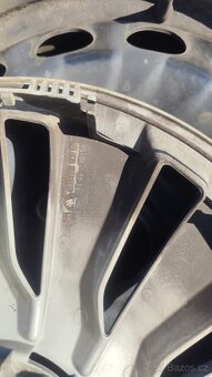 Škoda kryty kol poklice R15 5E0 601 147 - 2