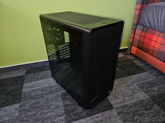Prodám počítačovou skříň Fractal Design Meshify 2 Compact TG - 2