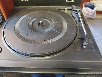 Stereo věž Levis. - 2