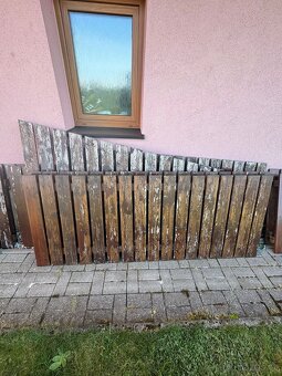 Dřevěné plotové pole - 2