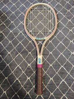 Badmintonové rakety. - 2