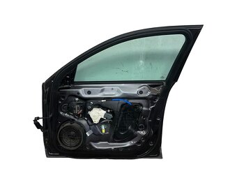 Pravé přední dveře šedá metalíza LZ7L Audi A4 8K r.v. 2010 - 2