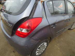 Hyundai i20 rok 2009 , 1.2 benzin , 57 kw , díly - 2