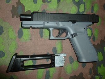 Glock 17 - 2
