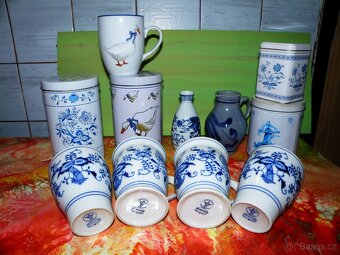 Cibulák - porcelán, plechovky - 2