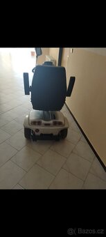 Elektrický invalidní vozík - 2