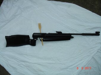 Prodám krásnou sportovní vzduchovku TAU 200 na CO2 dle fota. - 2