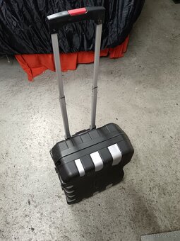 Kufr s 257 díly nářadí - 2