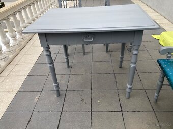 Starožitný nábytek - 2