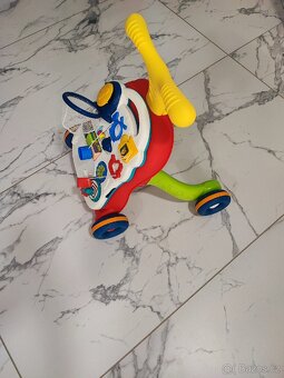 Dětské chodítko a stoleček v jednom - 2