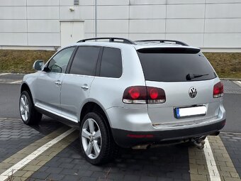 Volkswagen Touareg 3.0tdi V6 - 2