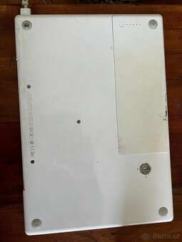 Prodám starý MacBook 5,2 z roku 2008 - 2