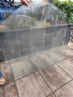 Prodám sklo pod krbová kamna. - 2