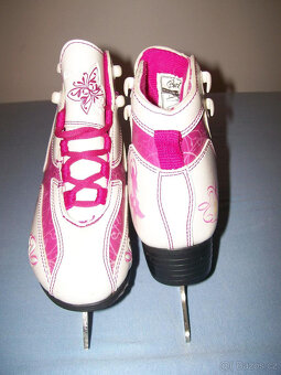 Dámské brusle DANCING PRINCESS BARBIE - č. 31 (dětské) - 2