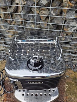 Pákový kávovar DeLonghi - 2