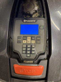 Sekačka HUSQVARNA AUTOMOWER 305 včetně domečku - 2
